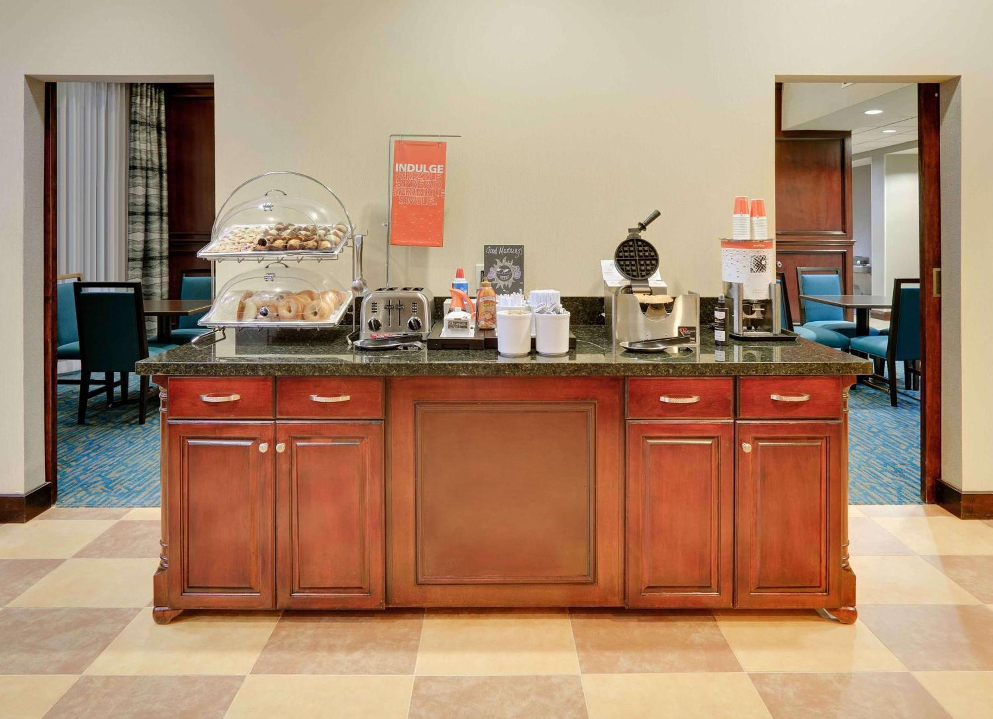 Hampton Inn & Suites Dallas-Arlington-South מראה חיצוני תמונה